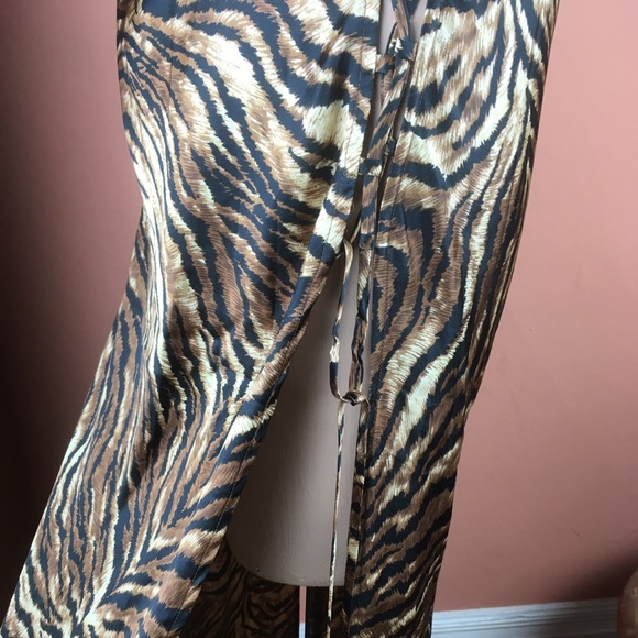 Victorias Secret Tiger Print Slip / Nightgown With Lace-Up Sides - Medium - Picture 8 of 12